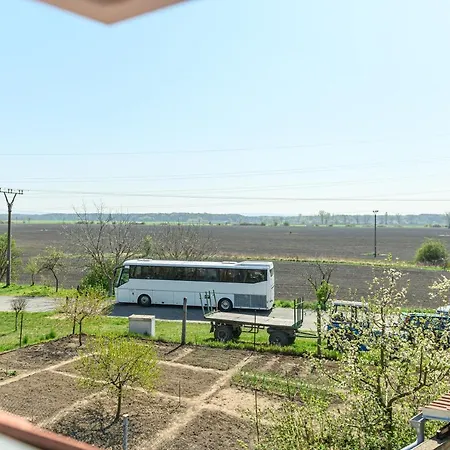 Ubytovani Na Vyminku Holiday home